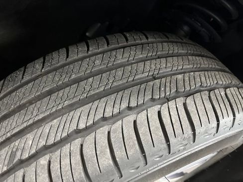 Used 2024 Lincoln Corsair AWD w/ Equipment Group 101A image 39