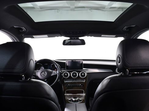 Used 2018 Mercedes-Benz GLC 300 4MATIC image 17