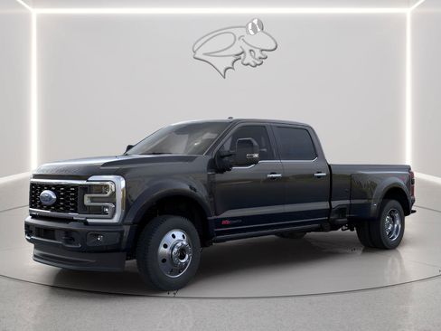 New 2026 Ford F450 Platinum w/ FX4 Off-Road Package AWD/4WD image 2
