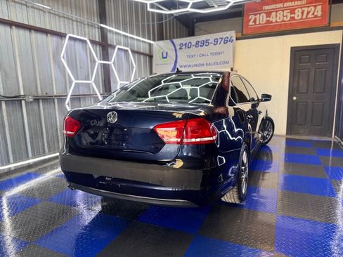 Used 2013 Volkswagen Passat 2.5 SE FWD image 14
