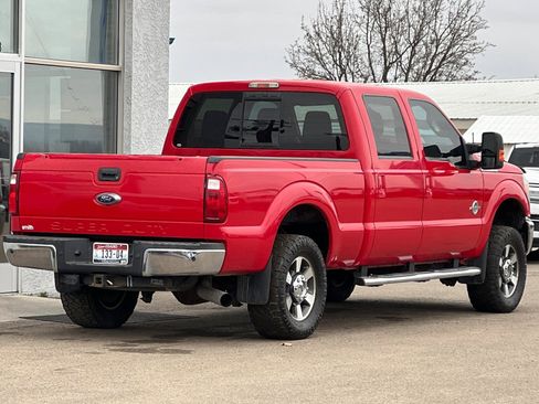 Used 2014 Ford F250 Lariat w/ Lariat Interior Package image 3