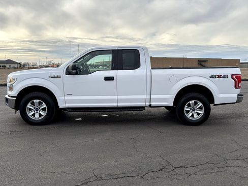 Used 2015 Ford F150 XLT w/ Equipment Group 301A Mid image 7