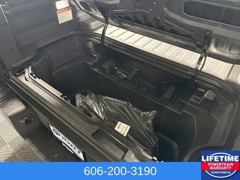 New 2026 Honda Ridgeline Black Edition image 9