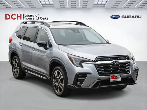 New 2025 Subaru Ascent Limited image 3