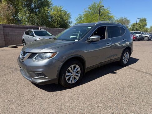 Used 2016 Nissan Rogue SV FWD image 1