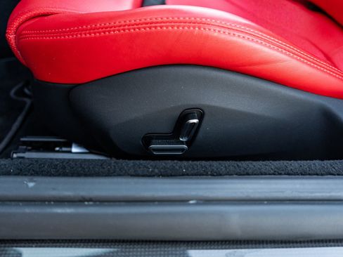 Used 2024 Ferrari Roma Spider image 27