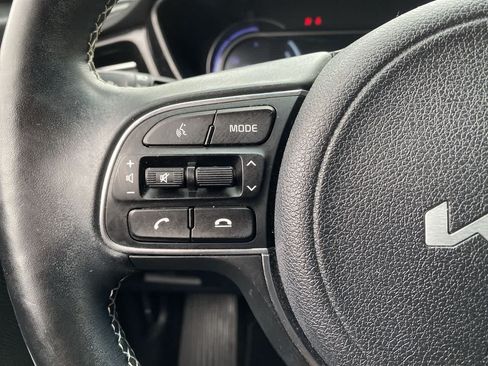Used 2022 Kia Niro EX w/ Cold Weather Package FWD image 22