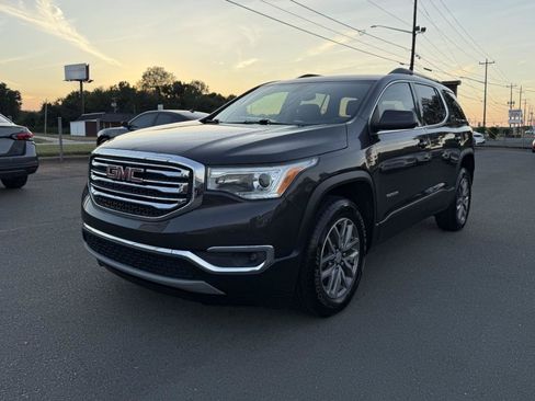 Used 2019 GMC Acadia SLE FWD image 3