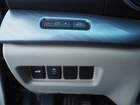 Used 2018 Nissan Maxima 3.5 SV image 16