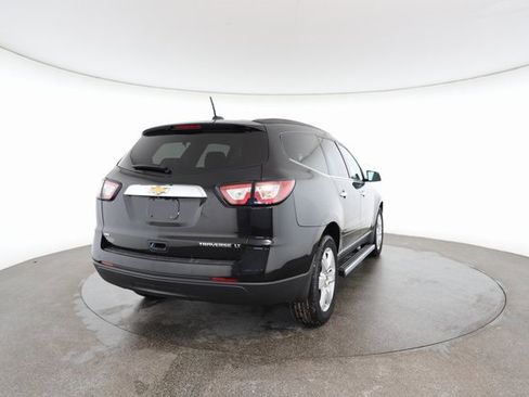 Used 2016 Chevrolet Traverse LT w/ Style and Technology Package image 16