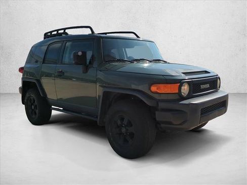 Used 2011 Toyota FJ Cruiser 4WD w/ Trail Teams Special Edition image 3