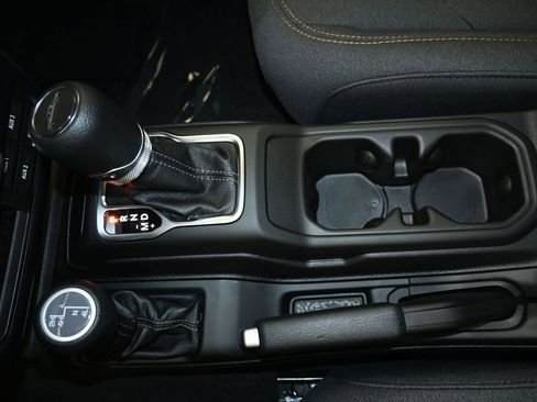 New 2026 Jeep Gladiator Sport AWD/4WD image 18