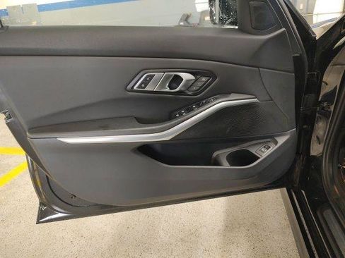 Used 2020 BMW 330i xDrive Sedan w/ Convenience Package image 16