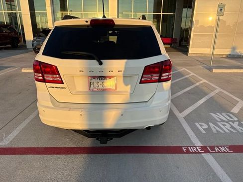 Used 2020 Dodge Journey SE w/ Blacktop Package FWD image 7