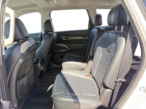 Used 2020 Kia Telluride SX w/ SX Prestige Package AWD/4WD image 16