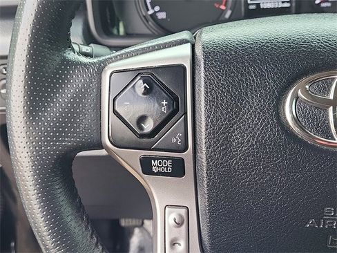 Used 2021 Toyota 4Runner SR5 Premium image 11