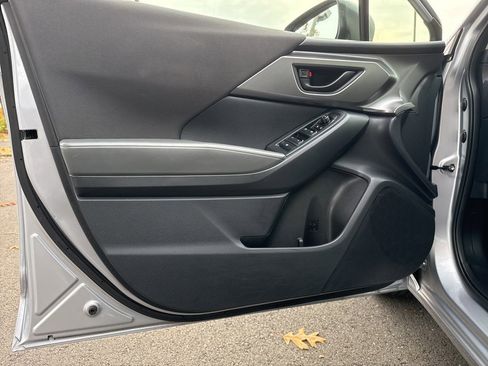 Certified 2025 Subaru Impreza 2.0i image 11