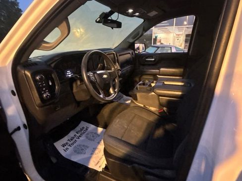 Certified 2021 Chevrolet Silverado 1500 Custom AWD/4WD image 17