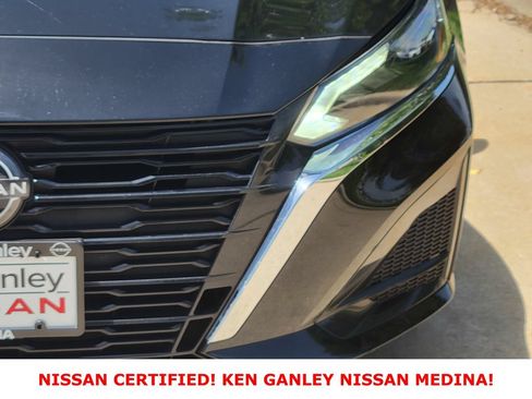 Certified 2025 Nissan Altima 2.5 SV FWD image 10