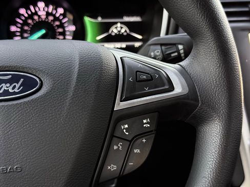 Used 2020 Ford Fusion SE image 28