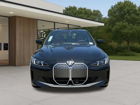 New 2026 BMW i4 eDrive40 w/ Premium Package RWD image 4