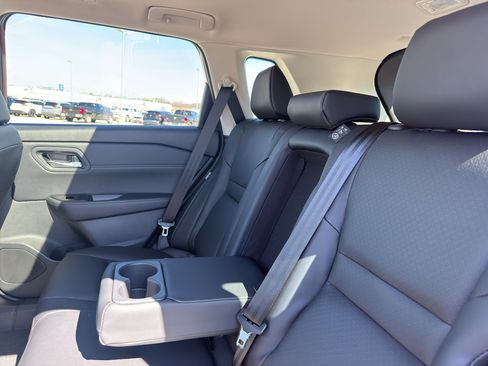 New 2026 Nissan Rogue SV AWD/4WD image 34