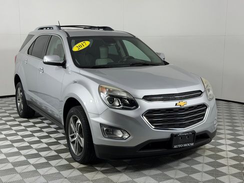 Used 2017 Chevrolet Equinox Premier w/ Enhanced Convenience Package AWD/4WD image 3