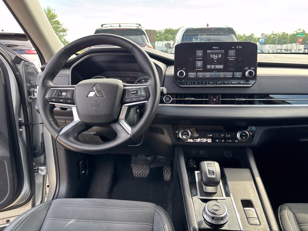 Used 2023 Mitsubishi Outlander SE AWD/4WD image 33