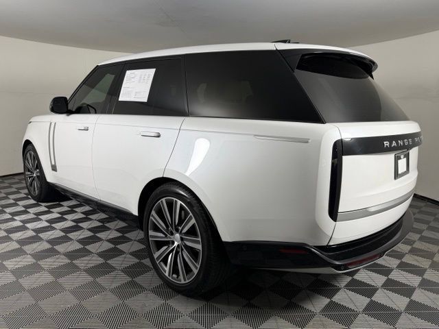 Certified 2025 Land Rover Range Rover Autobiography AWD/4WD image 4