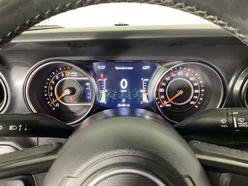 Used 2022 Jeep Gladiator Sport image 20