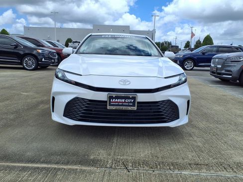 Used 2026 Toyota Camry LE FWD image 5
