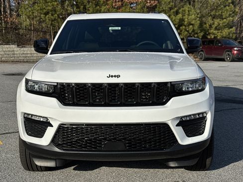 New 2025 Jeep Grand Cherokee Limited w/ Black Appearance Package image 9