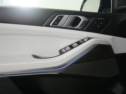 Certified 2024 BMW X7 xDrive40i w/ Executive Package AWD/4WD image 8