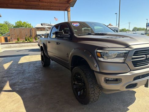 Used 2024 RAM 1500 Laramie AWD/4WD image 23