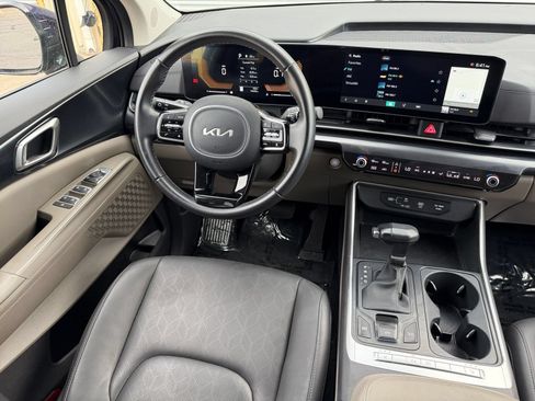 Used 2026 Kia Carnival FWD image 37