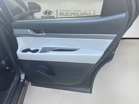 Used 2022 Hyundai Palisade SE FWD image 28