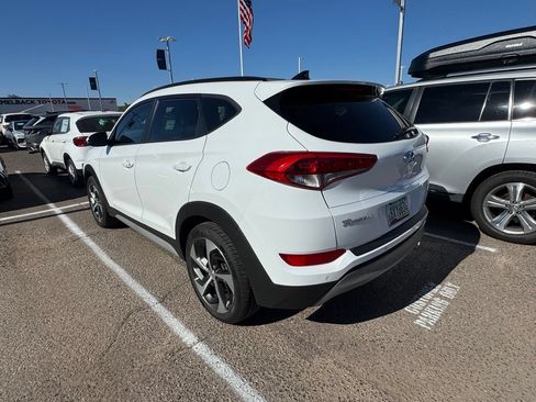 Used 2018 Hyundai Tucson Value w/ Cargo Package FWD image 4