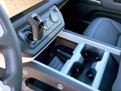 Certified 2025 Land Rover Defender 110 S image 18