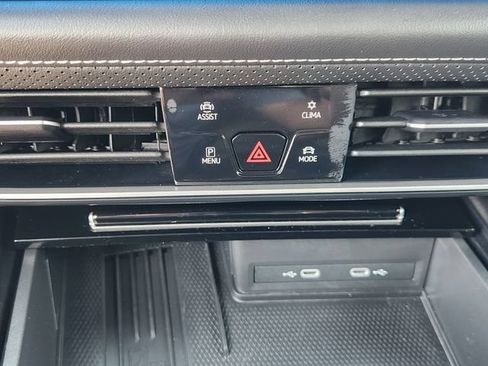 Used 2025 Volkswagen Atlas Cross Sport SEL Premium R-Line AWD/4WD image 18