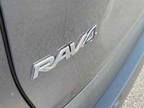 Used 2024 Toyota RAV4 XLE image 6