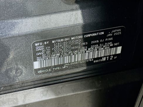 Used 2025 Mitsubishi Outlander SE image 12