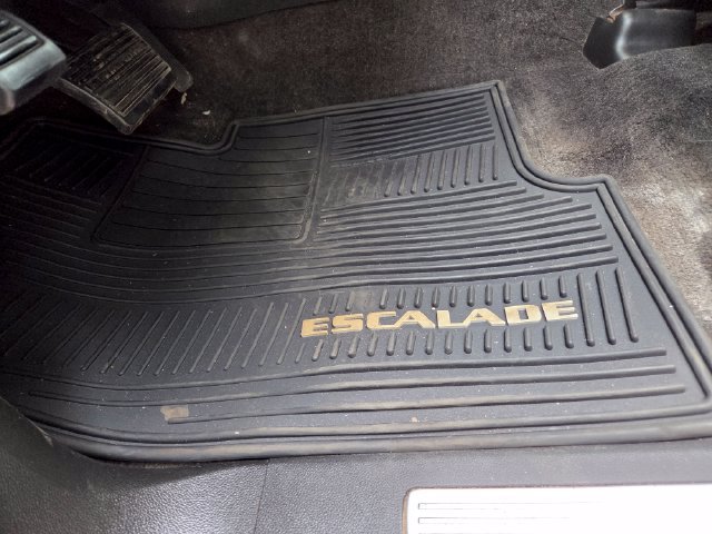 Used 2013 Cadillac Escalade Premium AWD/4WD image 14