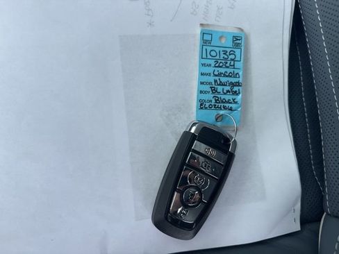 Used 2024 Lincoln Navigator Black Label image 28