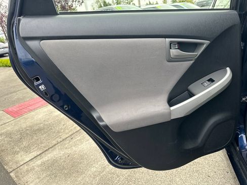 Used 2012 Toyota Prius Two FWD image 13