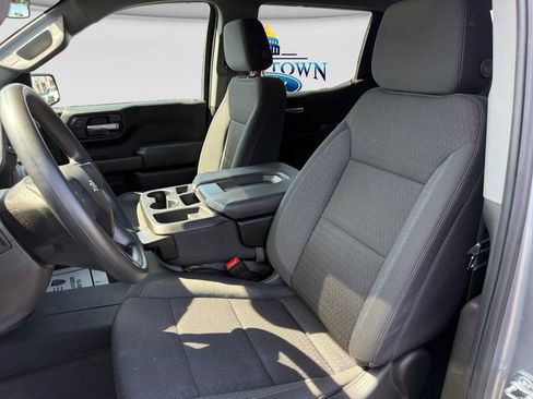 Used 2025 Chevrolet Silverado 1500 Custom Trail Boss w/ LPO, Dark Essentials Package AWD/4WD image 12