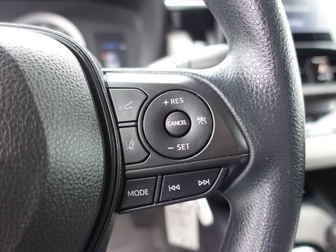 Certified 2022 Toyota Corolla LE FWD image 18