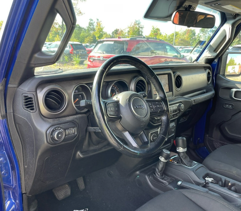 Used 2020 Jeep Wrangler Sport AWD/4WD image 3