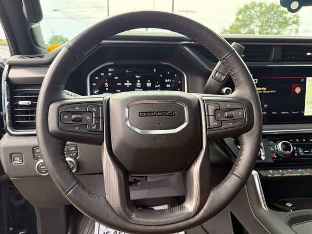 Used 2024 GMC Sierra 2500 Denali Ultimate AWD/4WD image 18
