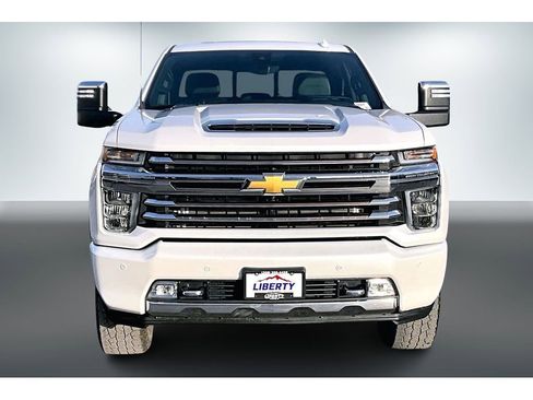 Used 2020 Chevrolet Silverado 2500 High Country w/ Z71 Off-Road Package image 2