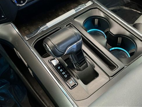 Used 2021 Ford F150 Lariat image 17